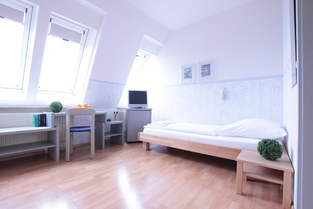 Ib-Gastehaus Hotel Stuttgart Ruang foto